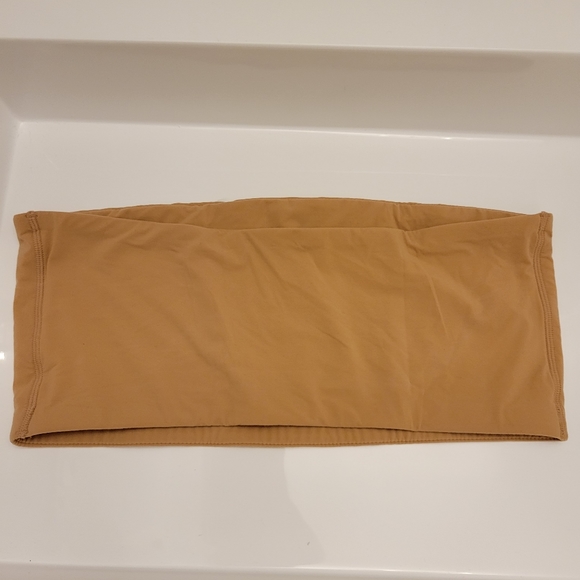 Skims Fits Everybody Bandeau Bra - Picture 5 of 16